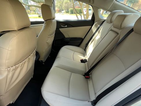 Used 2018 Honda Civic EX image 12