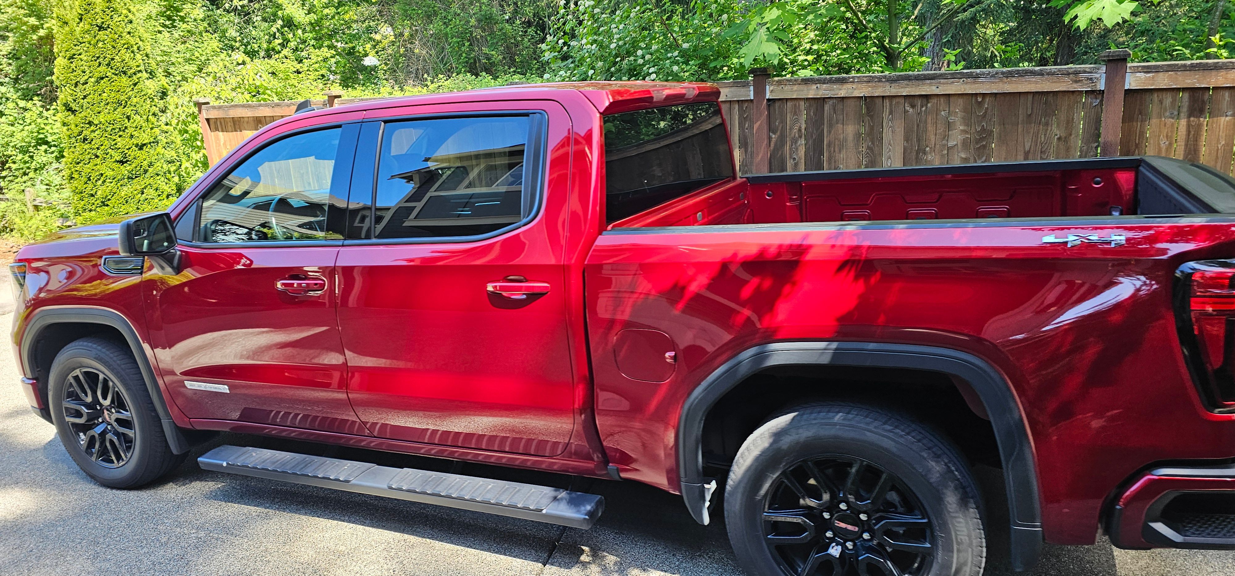 Used 2023 GMC Sierra 1500 Elevation AWD/4WD image 9