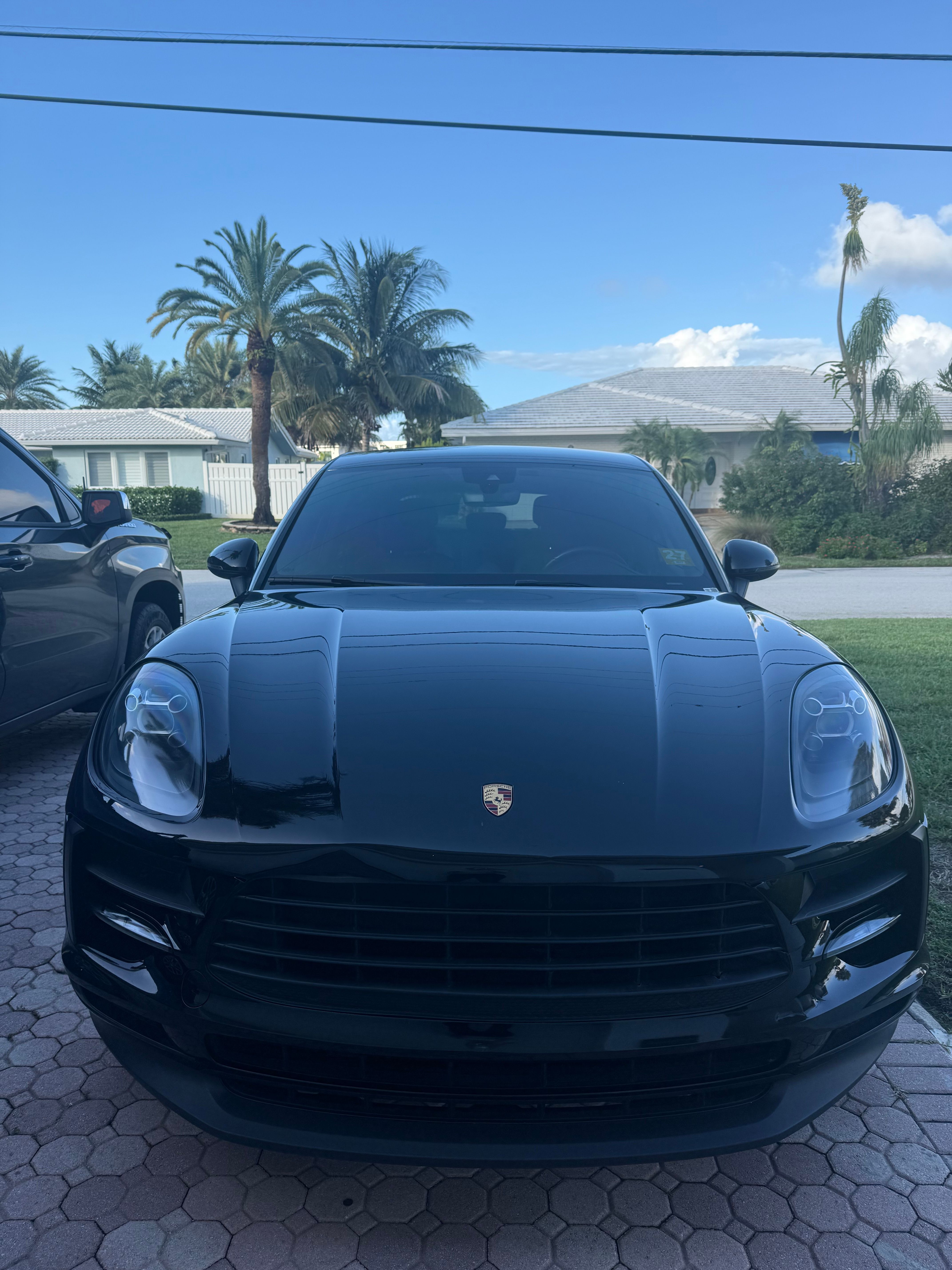 Used 2021 Porsche Macan AWD/4WD image 2