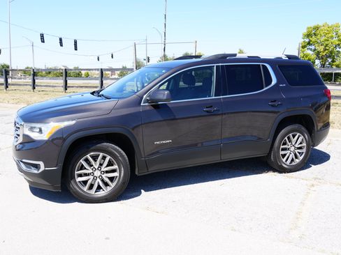 Used 2018 GMC Acadia SLE w/ Driver Alert Package I AWD/4WD image 4