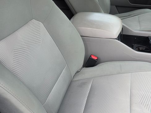 Used 2014 Honda Pilot LX image 4