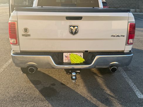 Used 2018 RAM 1500 Laramie AWD/4WD image 6