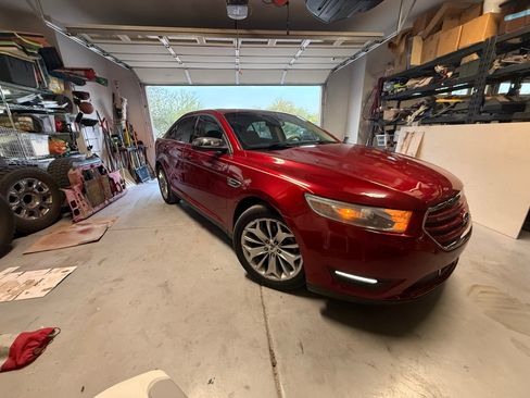 Used 2013 Ford Taurus Limited FWD image 8