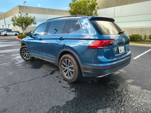 Used 2019 Volkswagen Tiguan SE FWD image 2