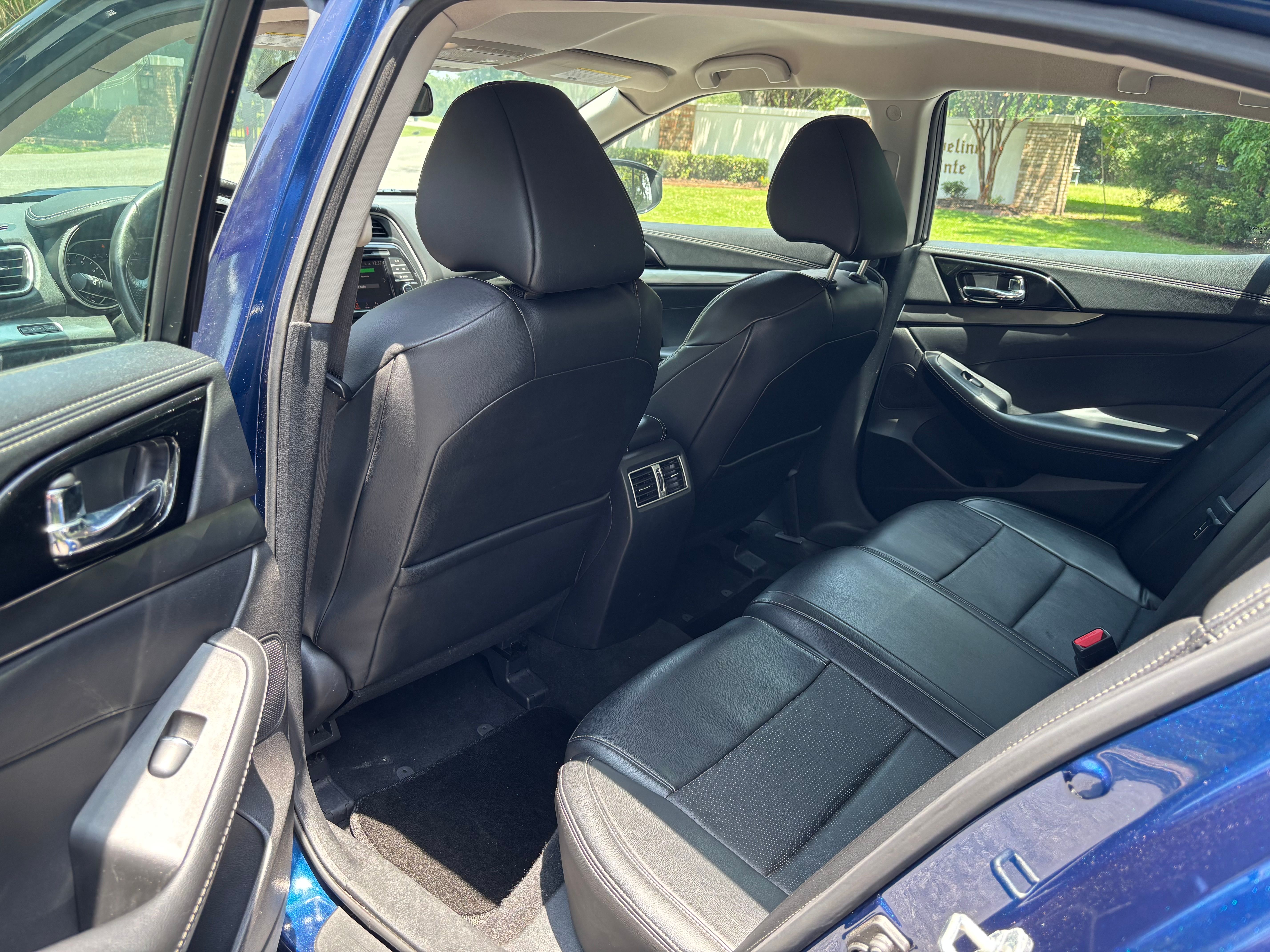 Used 2022 Nissan Maxima SV w/ Floor Mat Group FWD image 13