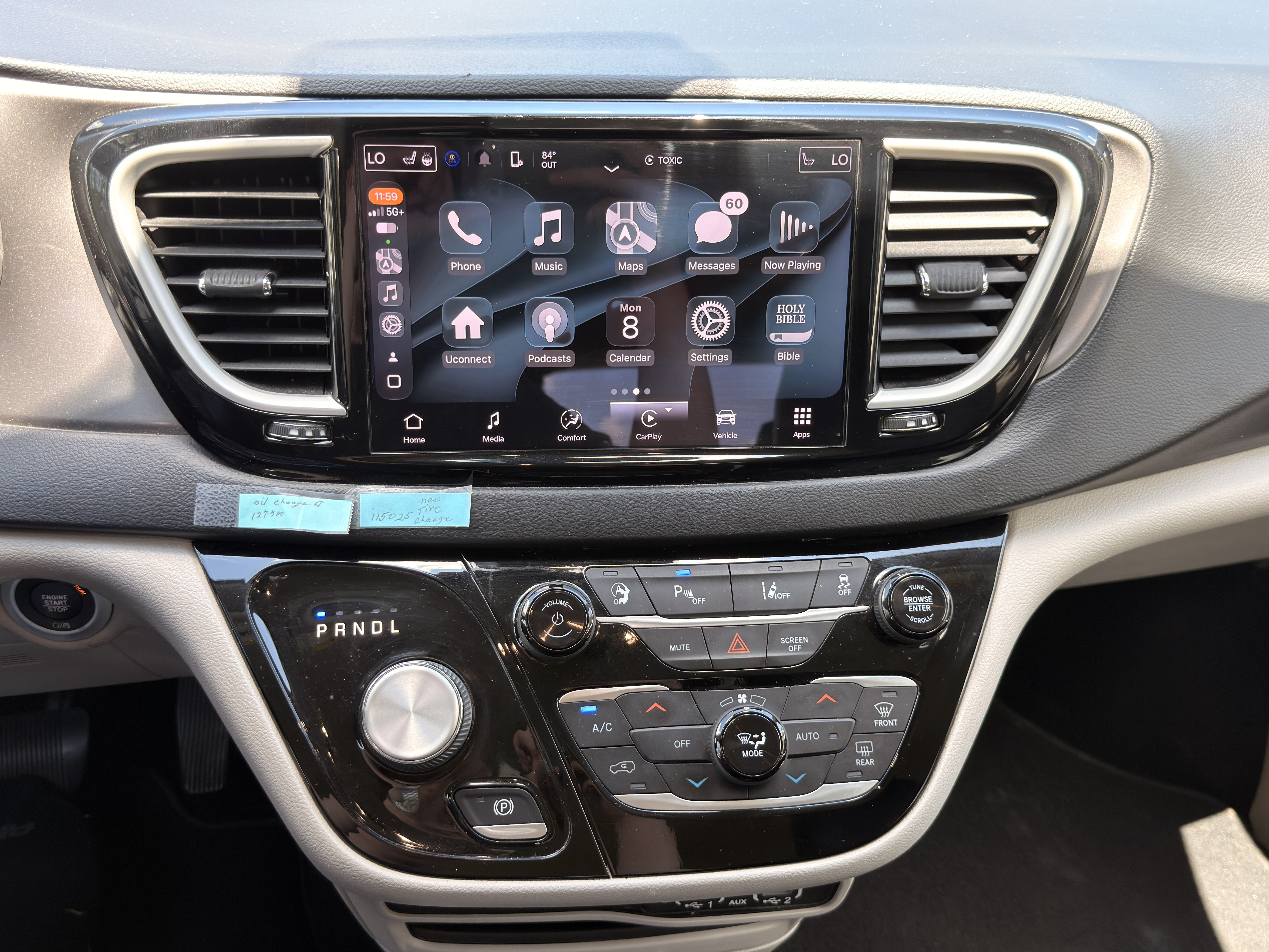 Used 2021 Chrysler Pacifica Touring-L FWD image 11