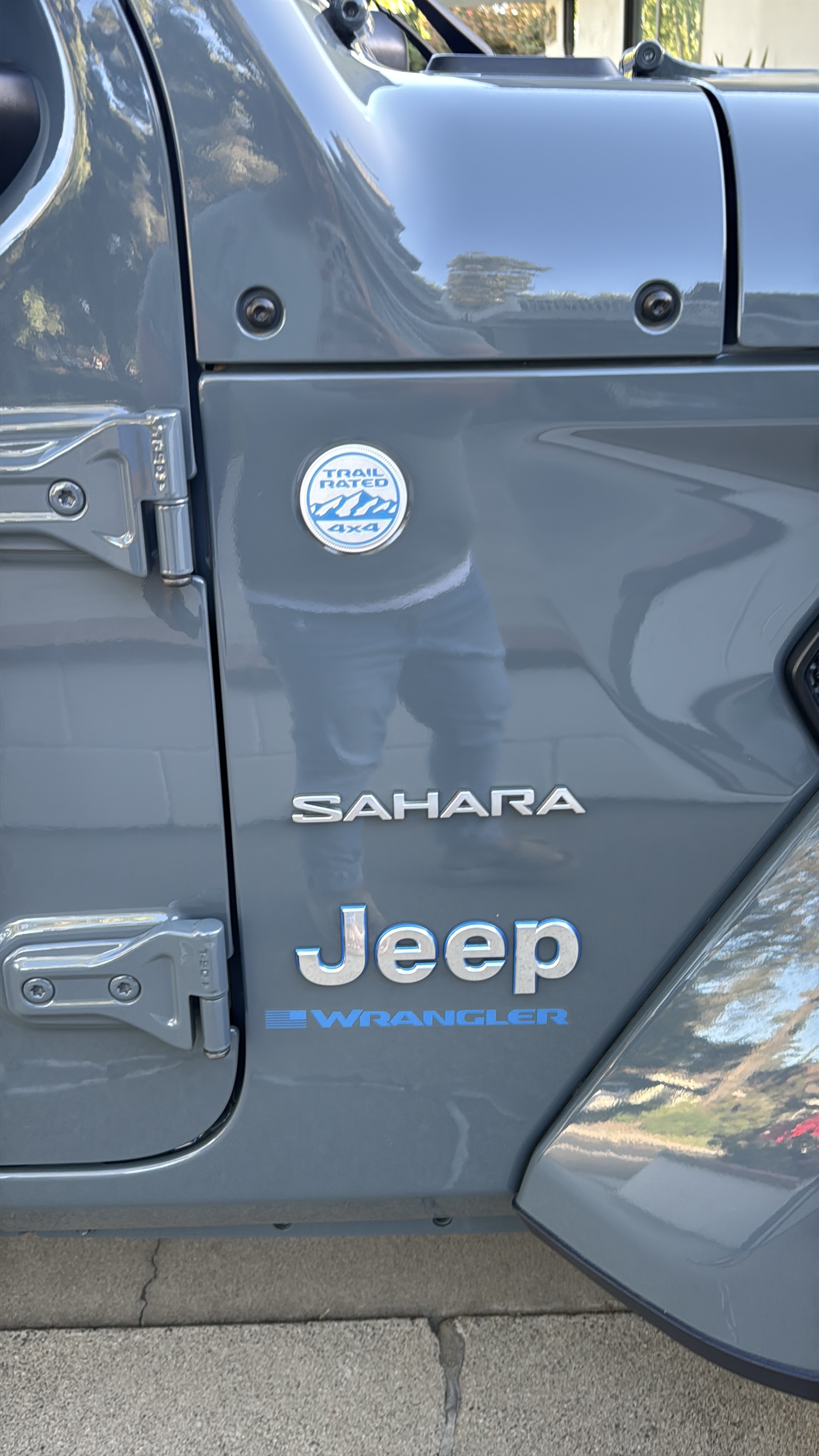 Used 2024 Jeep Wrangler Unlimited Sahara AWD/4WD image 5