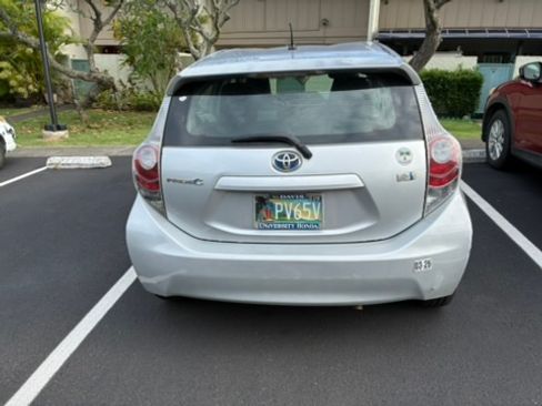 Used 2012 Toyota Prius C One image 9