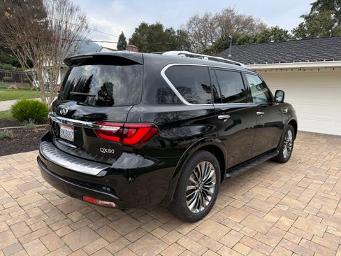 Used 2019 INFINITI QX80 Luxe w/ 22" Wheel Package image 8