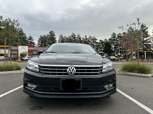 Used 2017 Volkswagen Passat 1.8T SE image 2