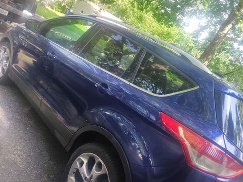 Used 2014 Ford Escape Titanium AWD/4WD image 2