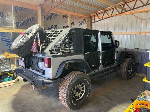 Used 2012 Jeep Wrangler Unlimited Sport AWD/4WD image 2