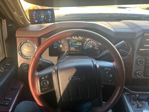 Used 2014 Ford F350 King Ranch w/ King Ranch w/Chrome Package image 8