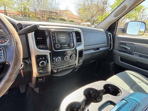 Used 2014 RAM 2500 SLT image 11
