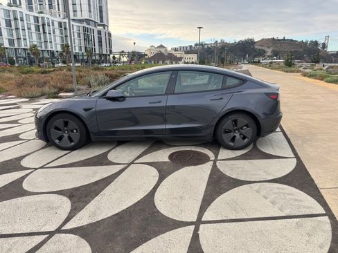 Used 2021 Tesla Model 3 Standard Range Plus RWD image 10