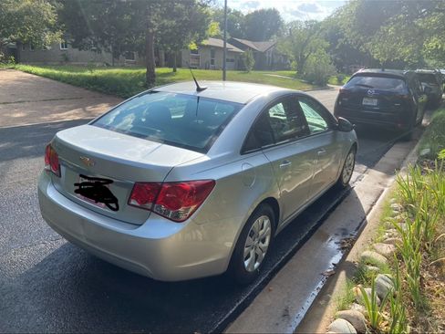 Used 2014 Chevrolet Cruze LS image 4