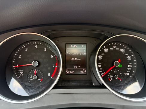 Used 2017 Volkswagen Jetta SE FWD image 9