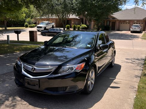 Used 2014 Acura ILX FWD image 2