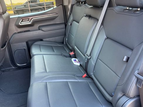 Used 2024 GMC Sierra 1500 SLT AWD/4WD image 19
