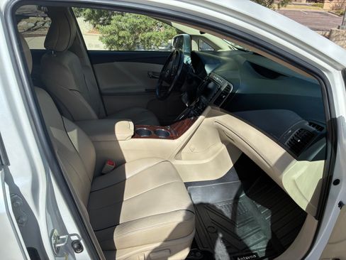 Used 2013 Toyota Venza Limited w/ Tow Prep Pkg image 11