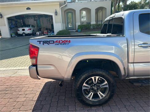 Used 2016 Toyota Tacoma TRD Sport w/ Towing Package AWD/4WD image 16
