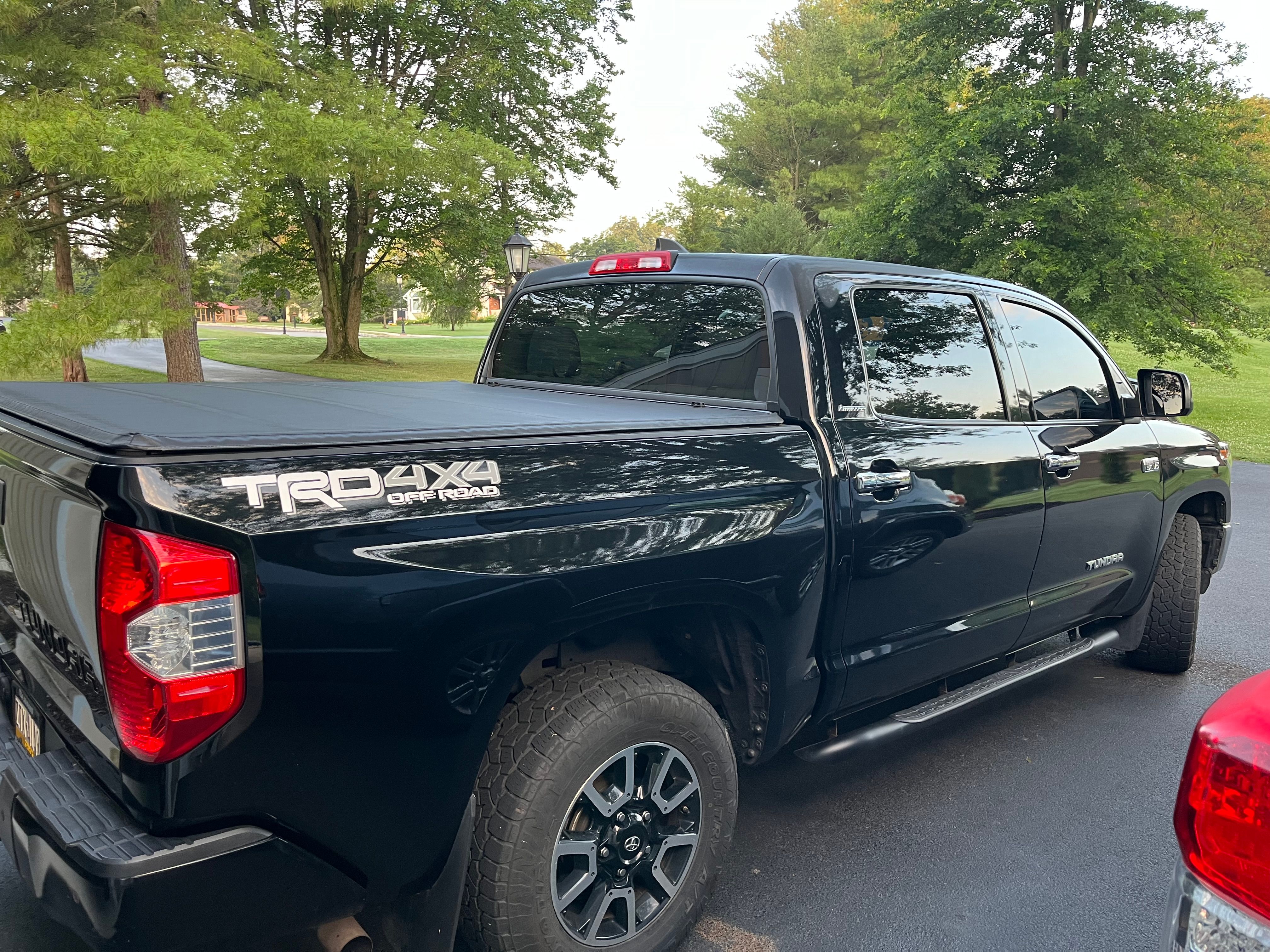 Used 2021 Toyota Tundra Limited w/ Limited Premium Package AWD/4WD image 9