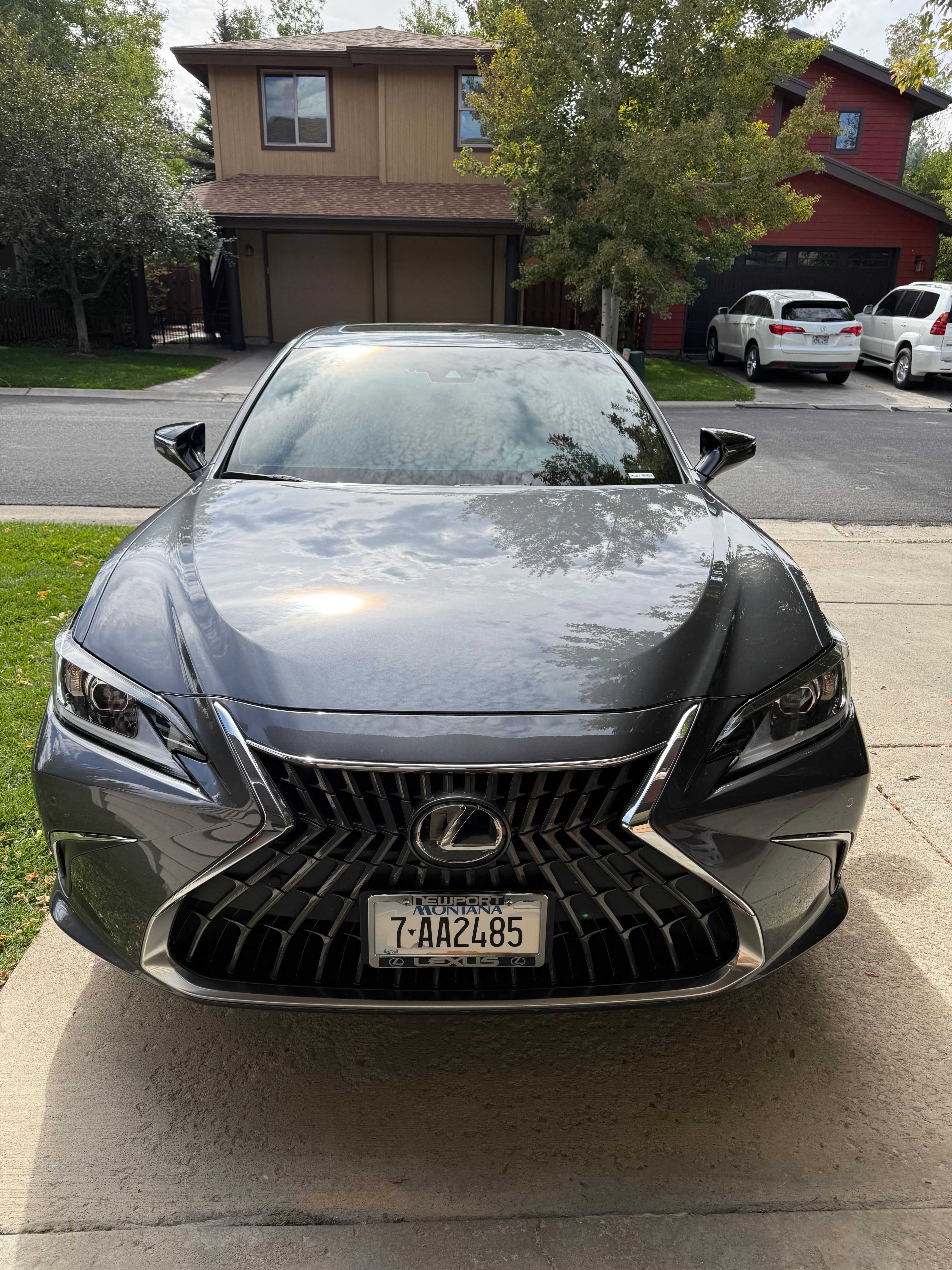 Used 2024 Lexus ES 300h w/ Premium Package FWD image 2