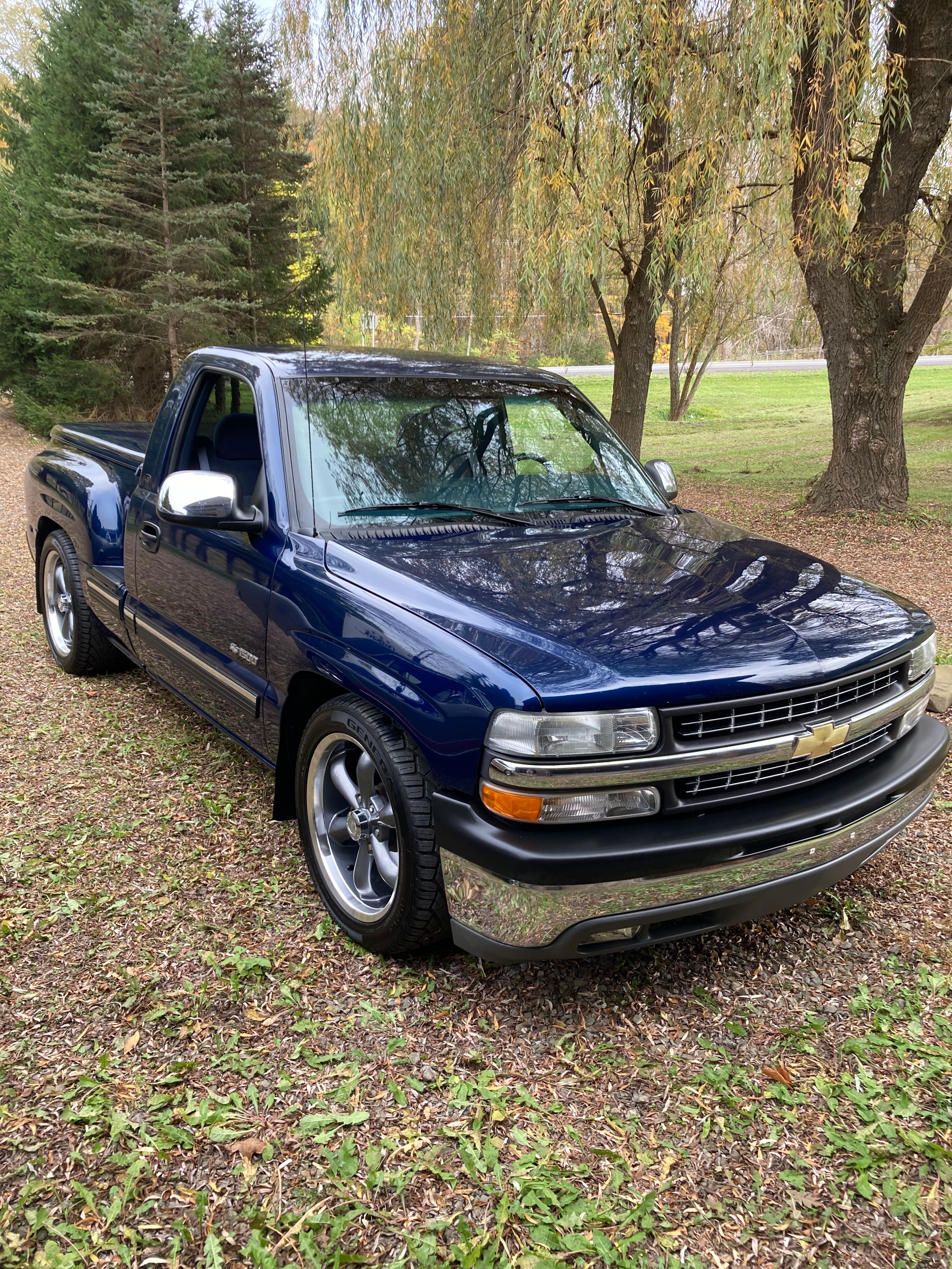 Used 1999 Chevrolet Silverado 1500 LS w/ Firm Ride Suspension Pkg RWD image 1