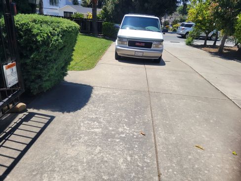 Used 1998 GMC Safari AWD image 2