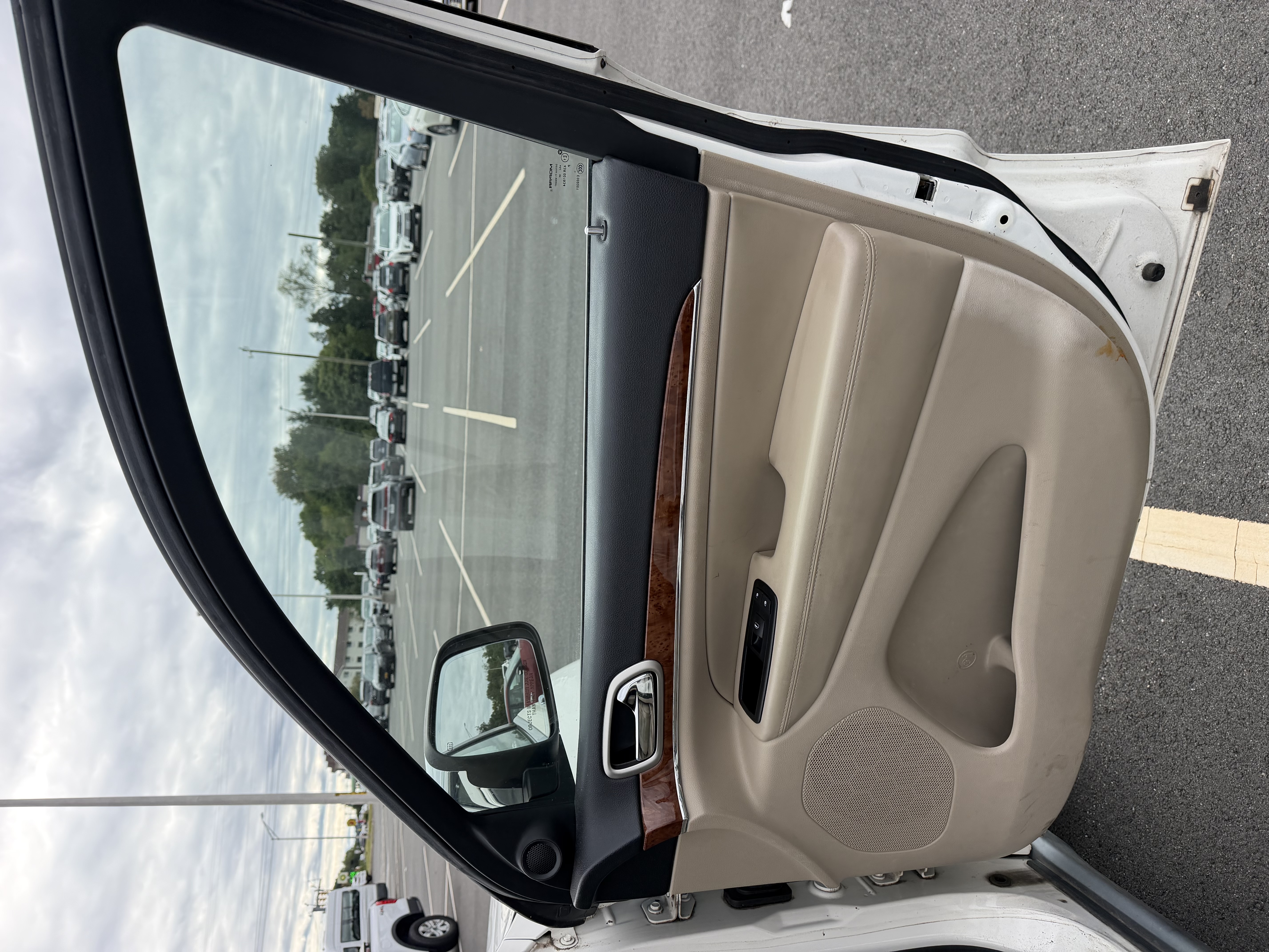 Used 2011 Jeep Grand Cherokee Limited w/ Trailer Tow Group RWD image 20