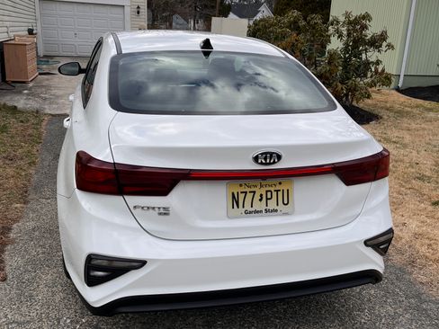 Used 2019 Kia Forte Sedan image 2