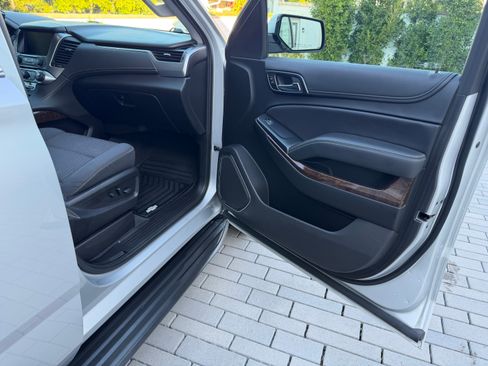 Used 2019 Chevrolet Tahoe LS image 18