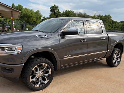 Used 2019 RAM 1500 Limited AWD/4WD image 2