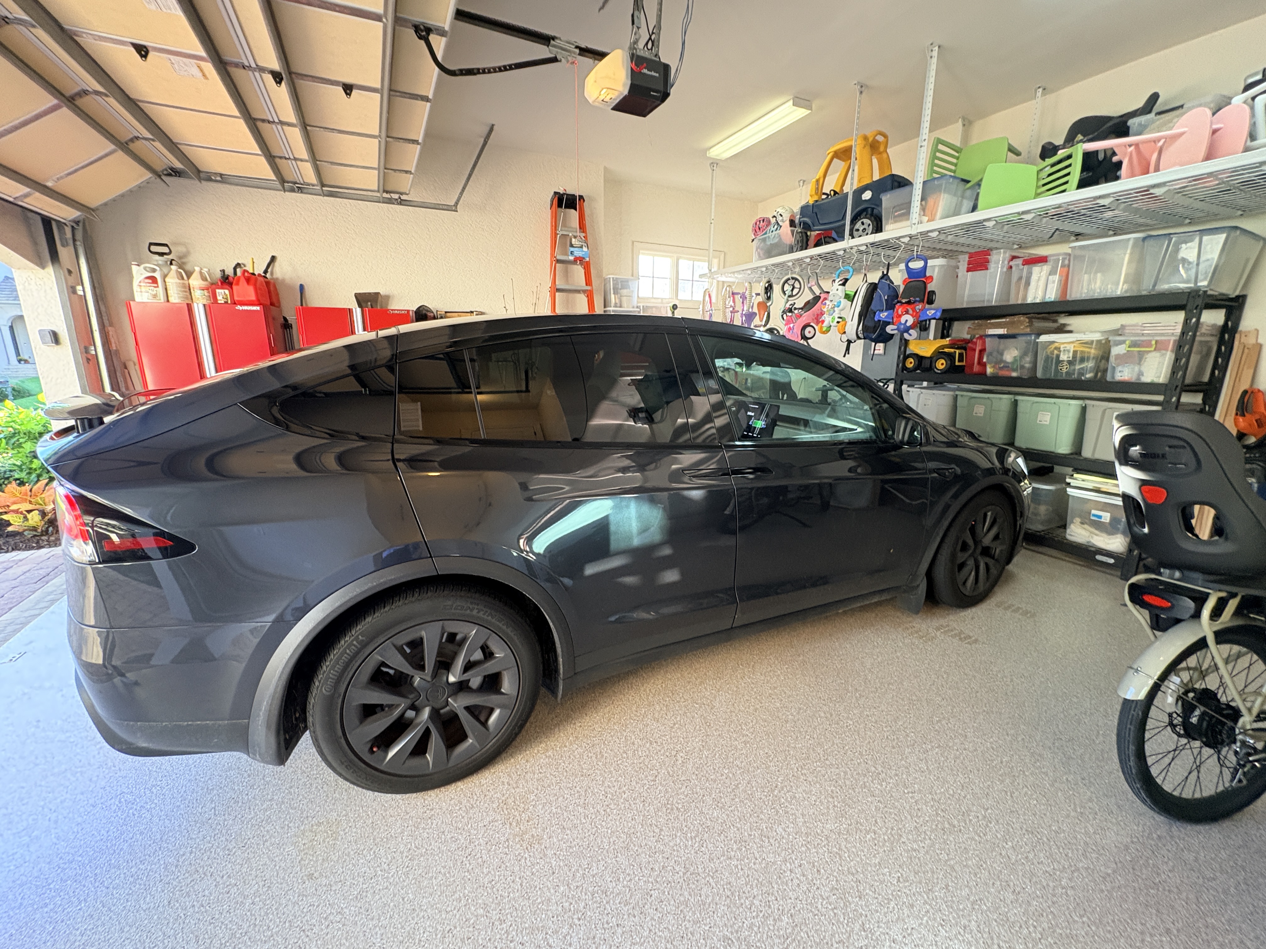 Used 2024 Tesla Model X AWD/4WD image 1