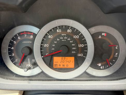 Used 2010 Toyota RAV4 4WD image 18
