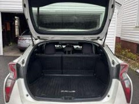 Used 2017 Toyota Prius Four Touring image 27