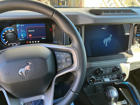 Used 2024 Ford Bronco Black Diamond image 18