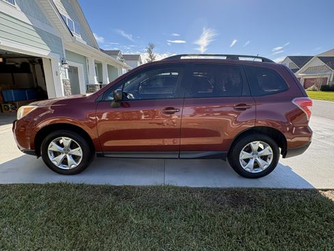 Used 2015 Subaru Forester 2.5i w/ Alloy Wheel Package image 9
