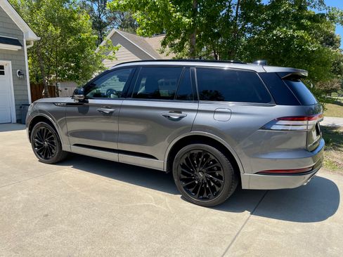 Used 2025 Lincoln Aviator Reserve w/ Equipment Group 201A AWD/4WD image 9