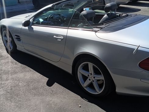 Used 2004 Mercedes-Benz SL 500 image 2