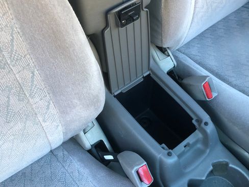 Used 2002 Toyota Tacoma 2WD Xtracab image 15