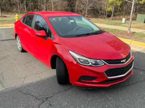 Used 2017 Chevrolet Cruze LS image 2