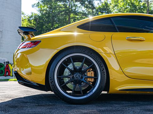 Used 2018 Mercedes-Benz AMG GT R image 13