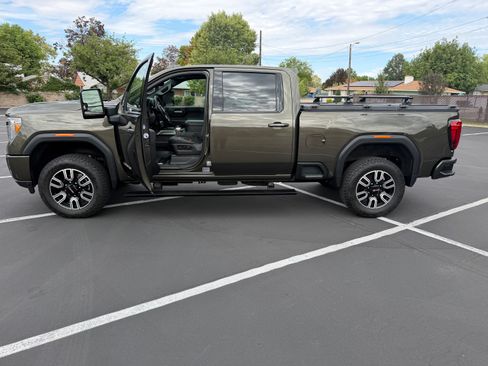 Used 2023 GMC Sierra 3500 AT4 w/ AT4 Premium Plus Package AWD/4WD image 8