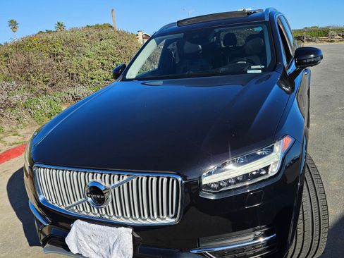 Used 2017 Volvo XC90 T8 Inscription w/ Luxury Package image 1