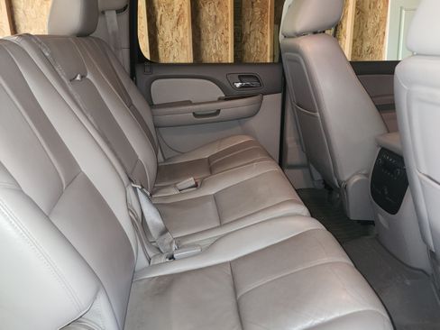 Used 2012 Chevrolet Suburban LT w/ Luxury Package image 14