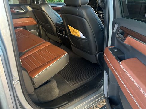 Used 2024 GMC Sierra 1500 Denali Ultimate image 10