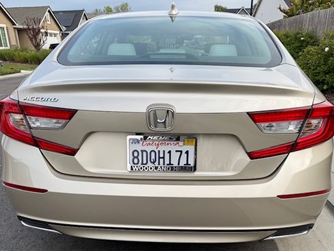 Used 2018 Honda Accord LX image 11