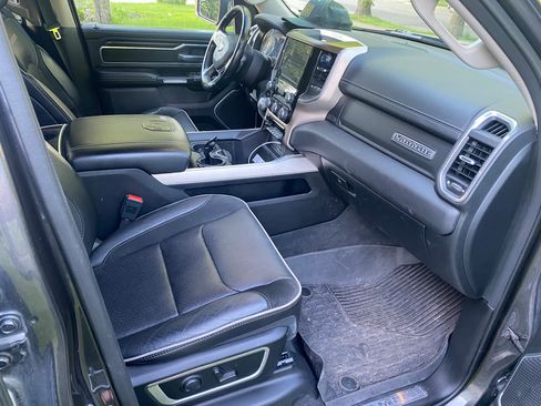 Used 2022 RAM 1500 Laramie AWD/4WD image 8