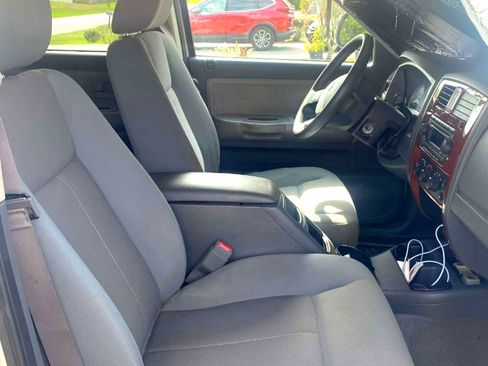 Used 2005 Dodge Dakota SLT RWD image 4